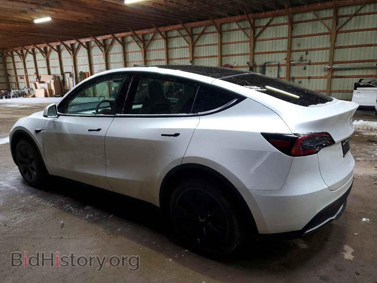 2024 TESLA MODEL Y - VIN: LRWYGDEE0RC670036 - Photo 2