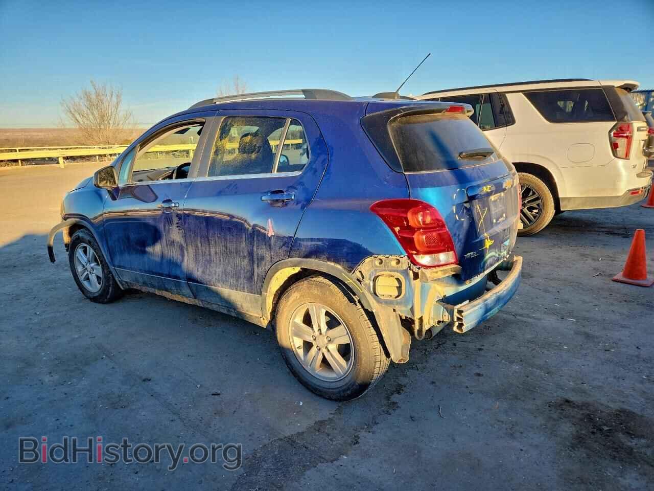 2020 CHEVROLET TRAX - VIN: 3GNCJLSB6LL299938 - Фото 2