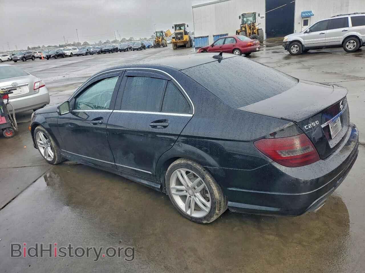 2014 MERCEDES-BENZ C-CLASS - VIN: WDDGF4HB3EA966988 - Фото 2