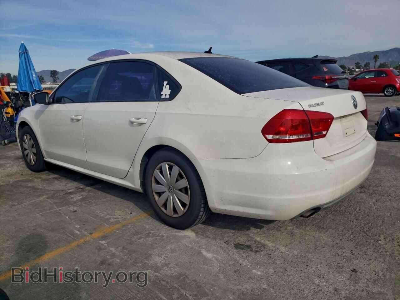2013 VOLKSWAGEN PASSAT - VIN: 1VWAP7A35DC051173 - Фото 2