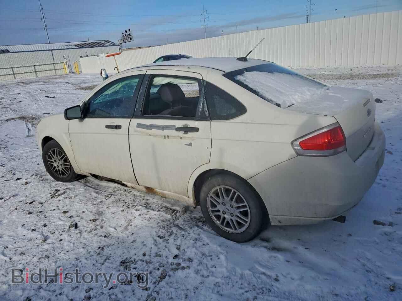 2011 FORD FOCUS - VIN: 1FAHP3FN9BW161987 - Photo 2