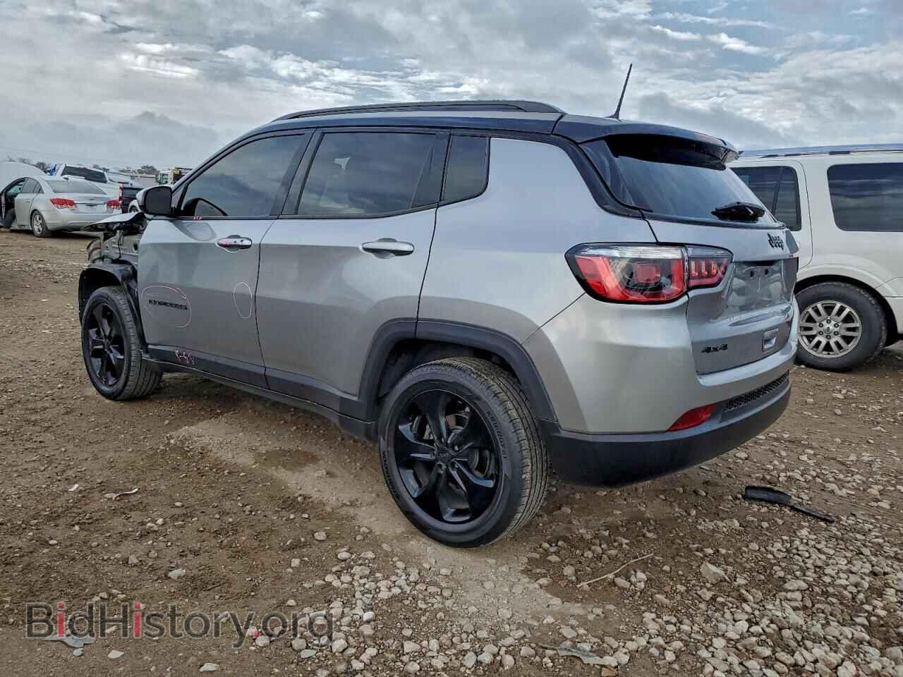 2018 JEEP COMPASS - VIN: 3C4NJDBB1JT304323 - Фото 2