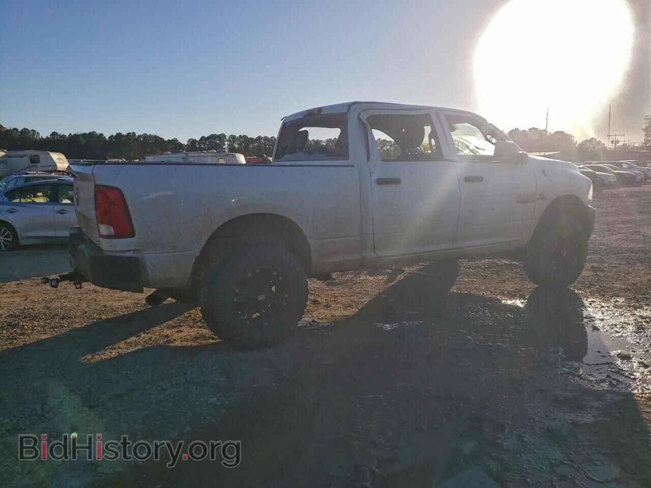 2017 RAM All Models - VIN: 3C6UR5CL1HG644762 - Photo 3