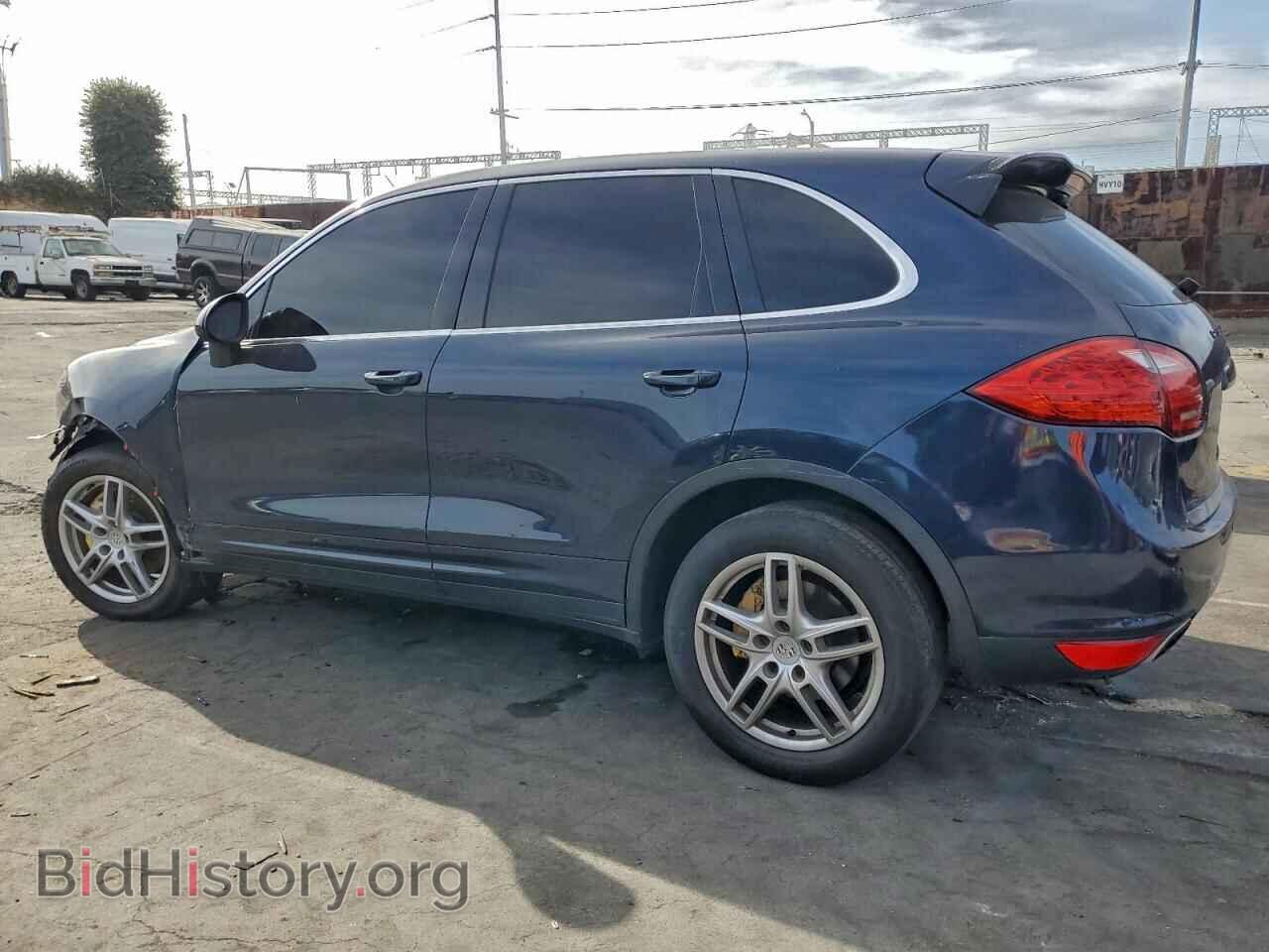 2011 PORSCHE CAYENNE - VIN: WP1AB2A24BLA42892 - Photo 2