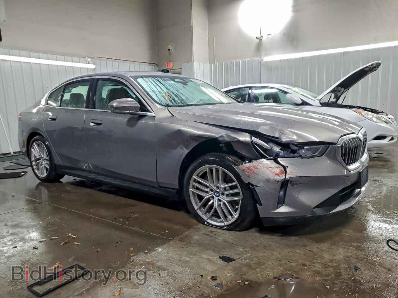 2025 BMW 5 SERIES - VIN: WBA53FJ09SCT37926 - Фото 4