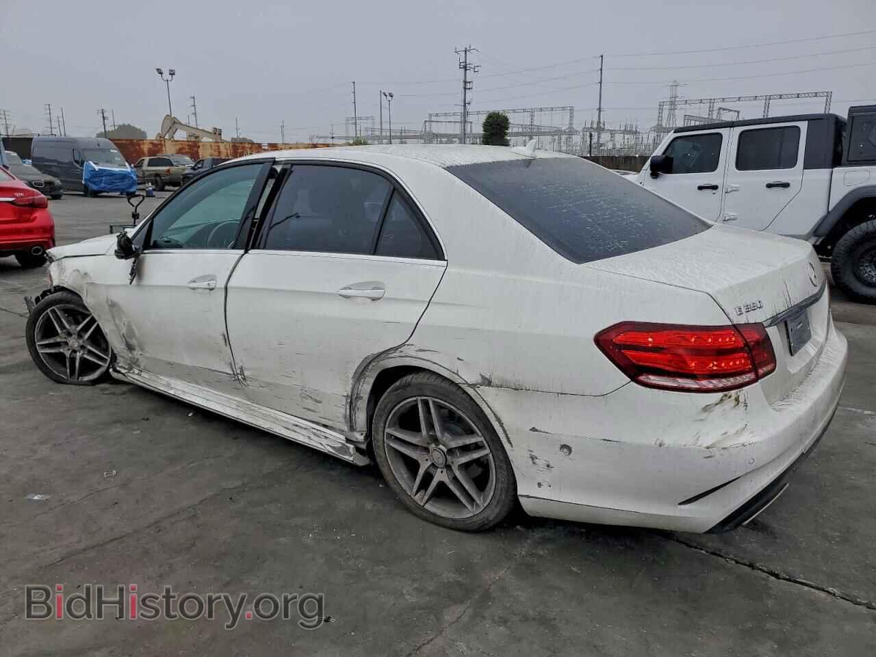 2015 MERCEDES-BENZ E-CLASS - VIN: WDDHF5KB2FB144214 - Фото 2