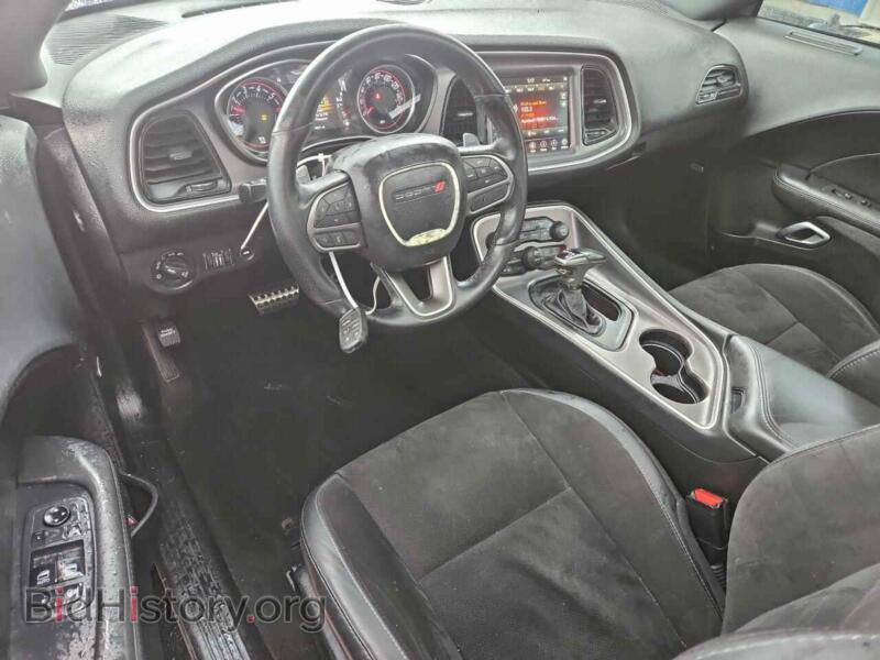 2019 Dodge CHALLENGER (VIN 2C3CDZBT6KH759235) — photo 8 of 15