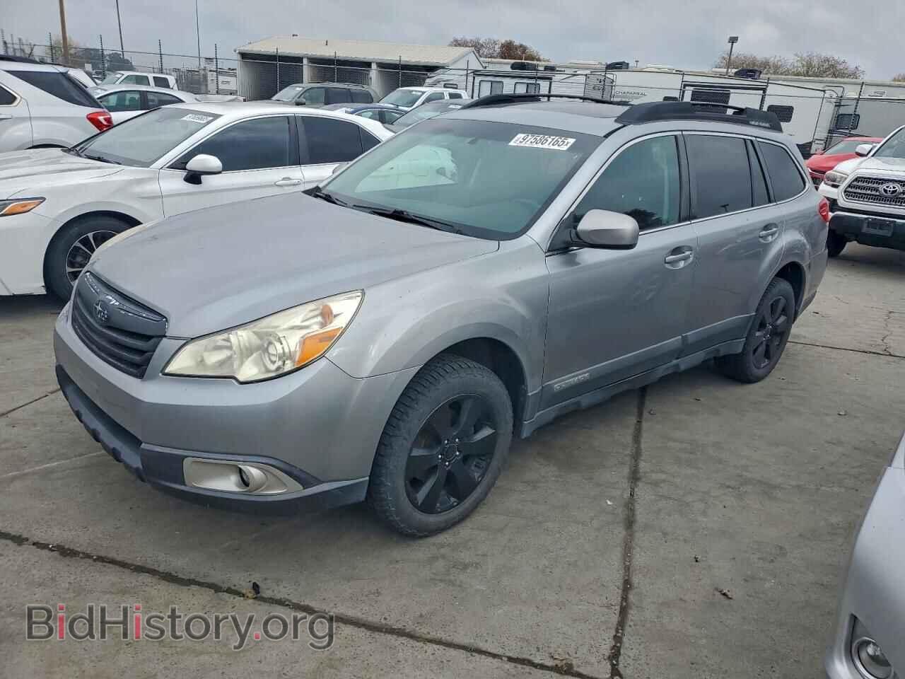 Photo 4S4BRBGC2B3359910 - SUBARU OUTBACK 2011