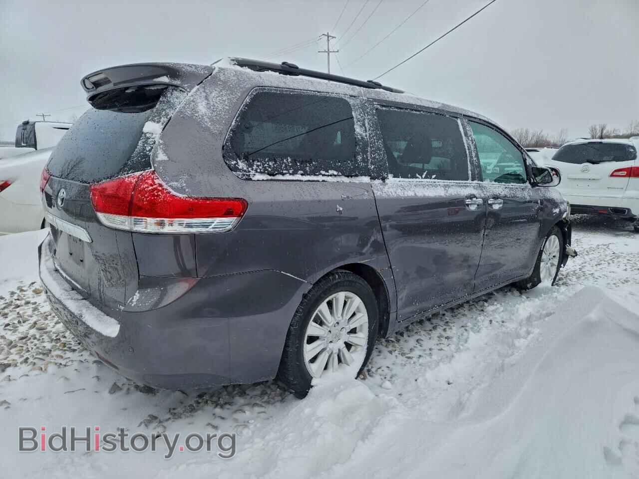 2011 TOYOTA All Models - VIN: 5TDYK3DC2BS033360 - Фото 3