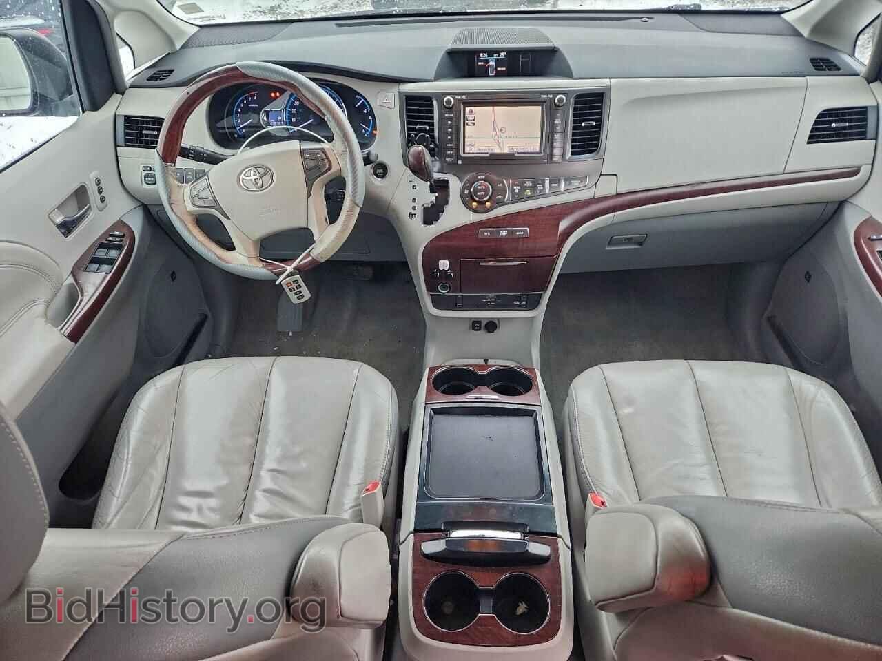 2011 TOYOTA All Models - VIN: 5TDYK3DC2BS033360 - Фото 8