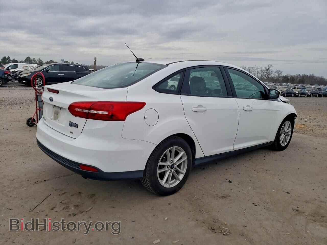 2018 FORD FOCUS - VIN: 1FADP3F28JL226591 - Фото 3