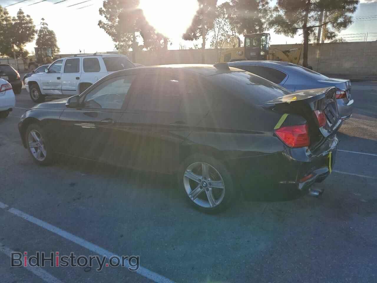 2012 BMW 3 SERIES - VIN: WBA3A5C51CF344661 - Фото 2