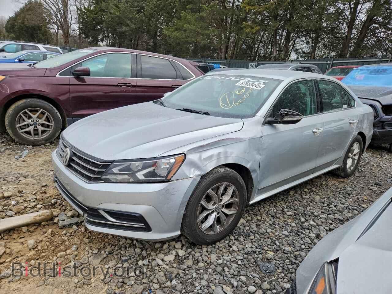 Photo 1VWAT7A39HC054336 - VOLKSWAGEN PASSAT 2017