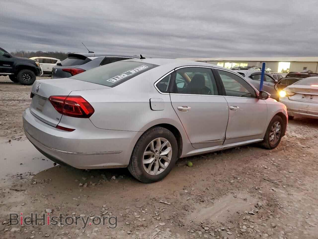 2017 VOLKSWAGEN PASSAT - VIN: 1VWAT7A39HC054336 - Фото 3