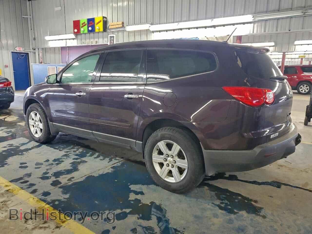 2010 CHEVROLET TRAVERSE - VIN: 1GNLRFED3AS139375 - Фото 2