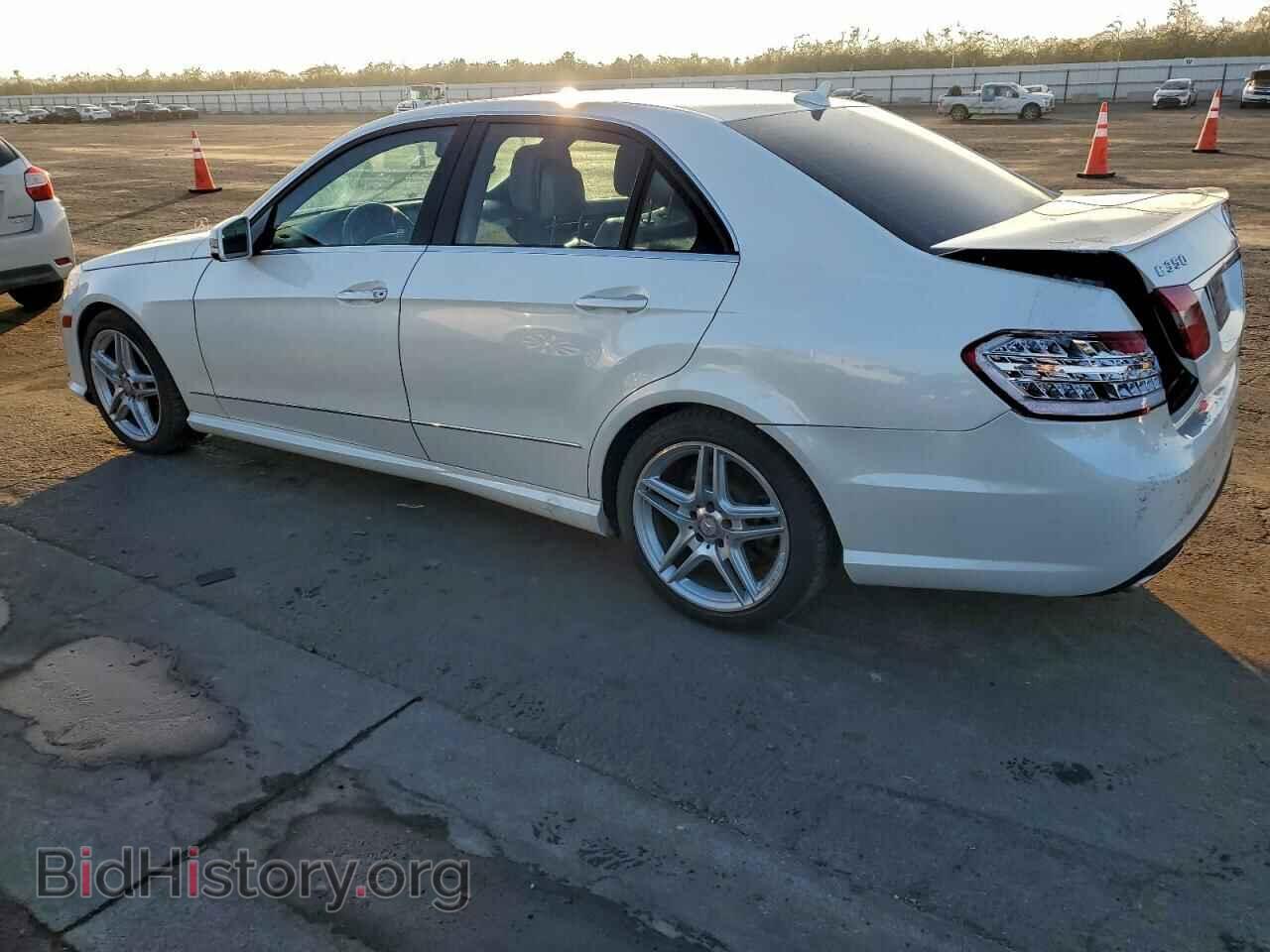 2013 MERCEDES-BENZ E-CLASS - VIN: WDDHF8JB7DA761128 - Фото 2