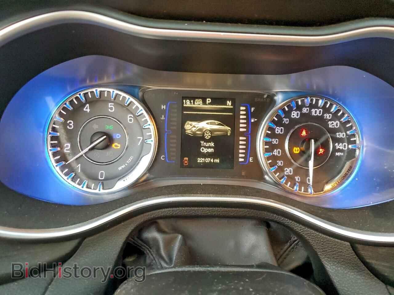 2015 CHRYSLER 200 - VIN: 1C3CCCAB0FN635211 - Фото 9