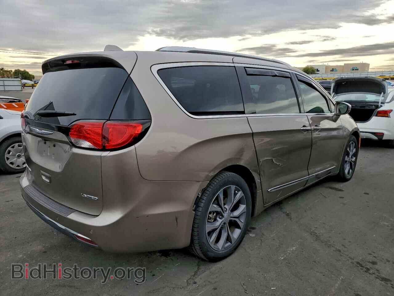 2017 CHRYSLER PACIFICA - VIN: 2C4RC1GG6HR653165 - Фото 3