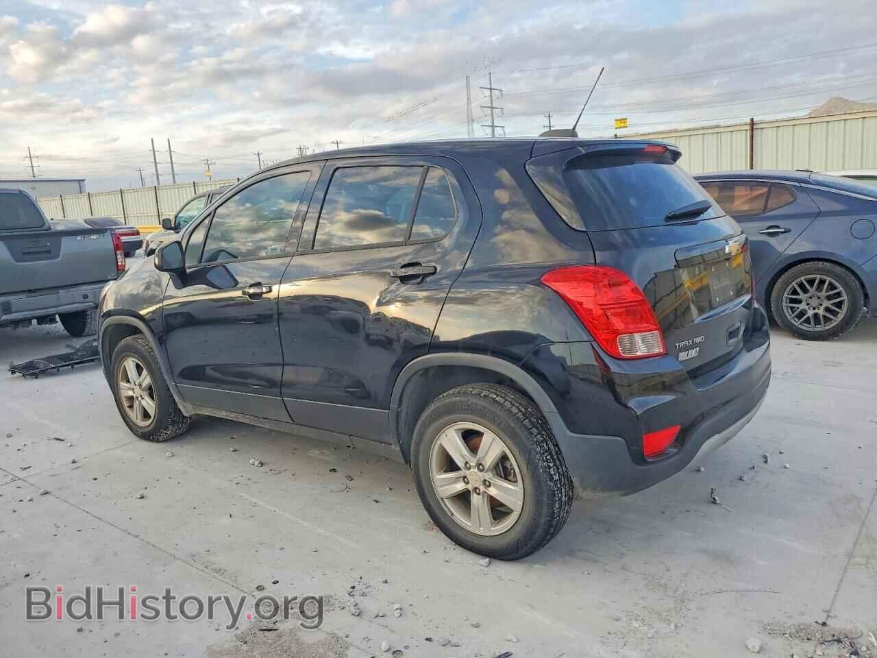 2017 CHEVROLET TRAX - VIN: 3GNCJNSB3HL288950 - Фото 2