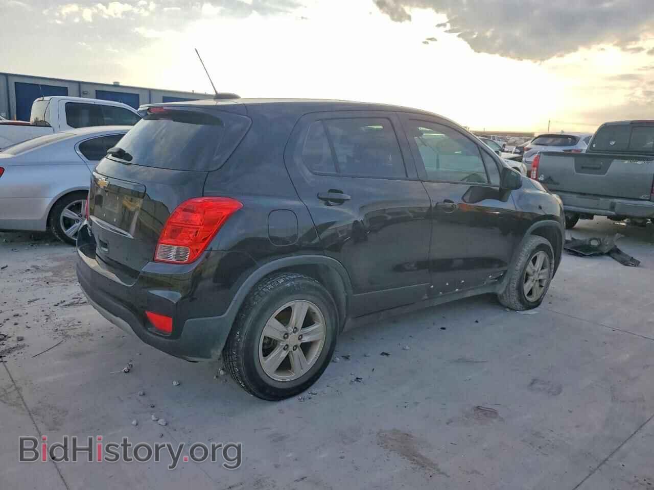 2017 CHEVROLET TRAX - VIN: 3GNCJNSB3HL288950 - Фото 3
