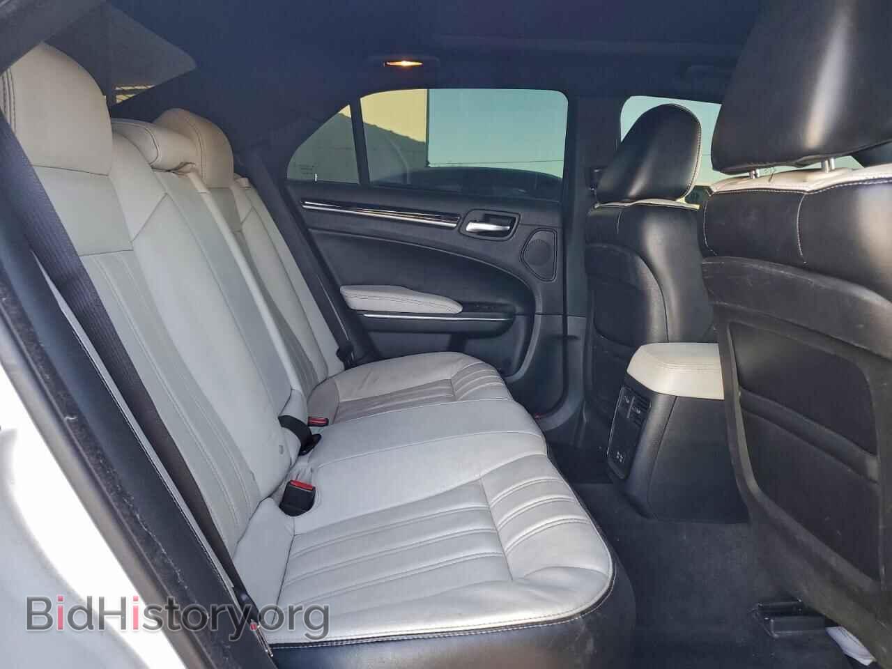 2017 CHRYSLER 300 - VIN: 2C3CCABG6HH653416 - Фото 10