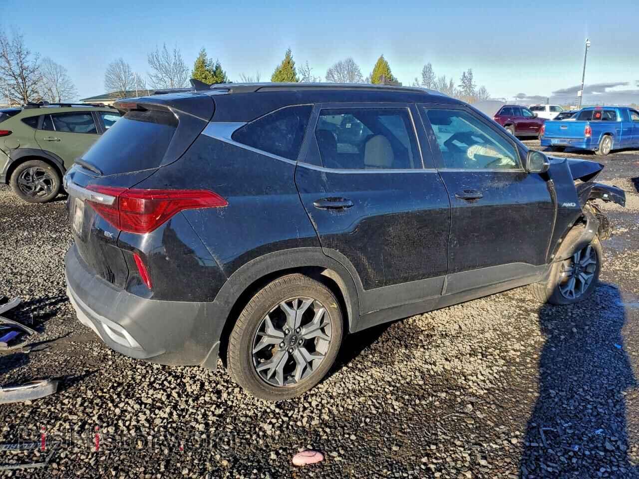 2021 KIA SELTOS - VIN: KNDERCAAXM7097189 - Фото 3