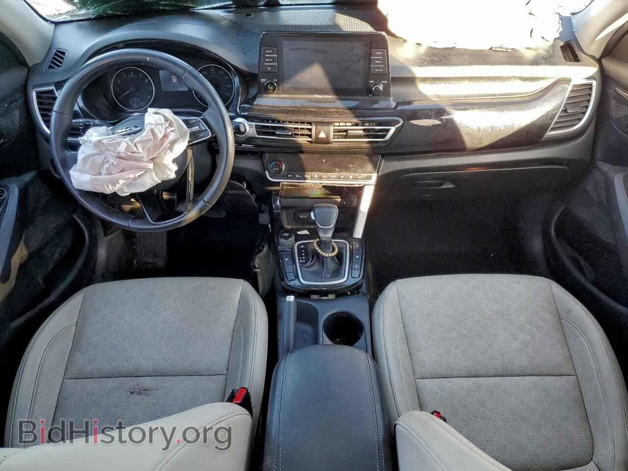 2021 KIA SELTOS - VIN: KNDERCAAXM7097189 - Фото 8