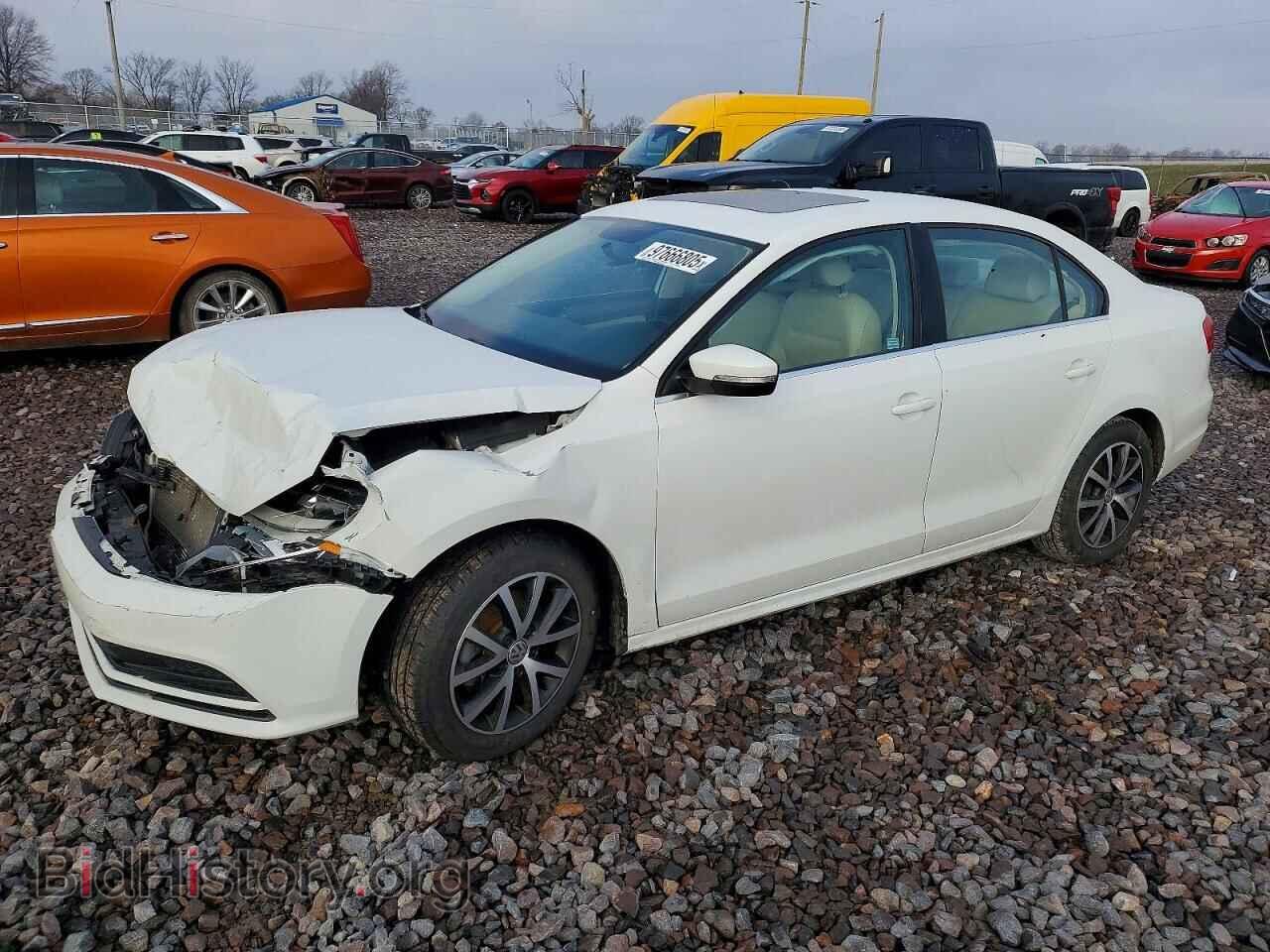Фотография 3VWDB7AJ7HM352137 - VOLKSWAGEN JETTA 2017