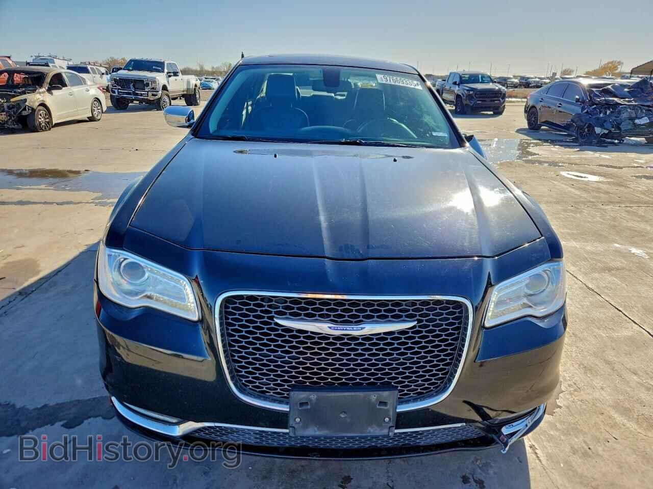 2018 CHRYSLER 300 - VIN: 2C3CCAKG2JH268327 - Фото 5