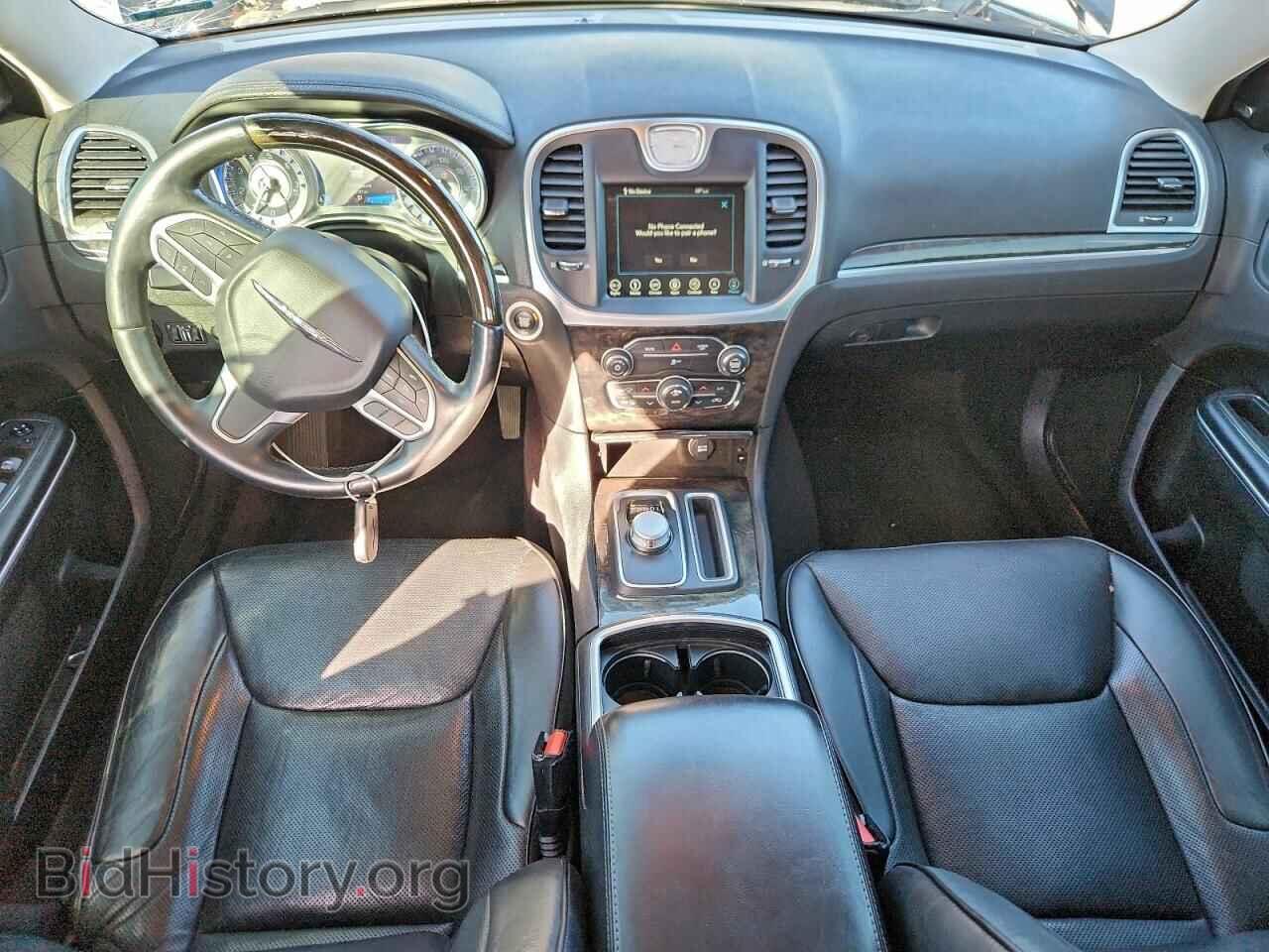 2018 CHRYSLER 300 - VIN: 2C3CCAKG2JH268327 - Фото 8