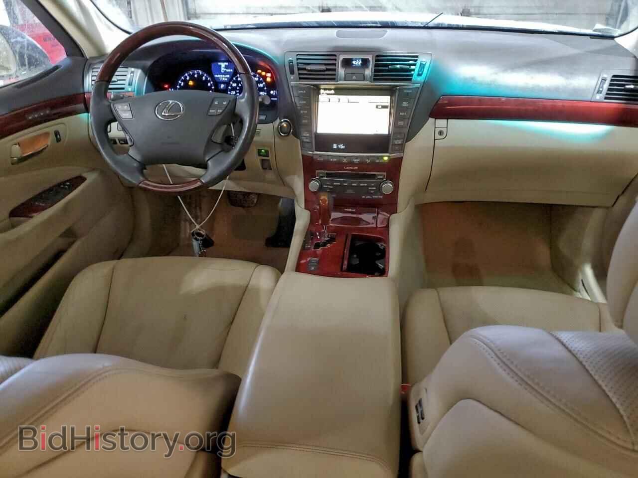 2012 LEXUS LS460 - VIN: JTHBL5EF1C5111883 - Photo 8