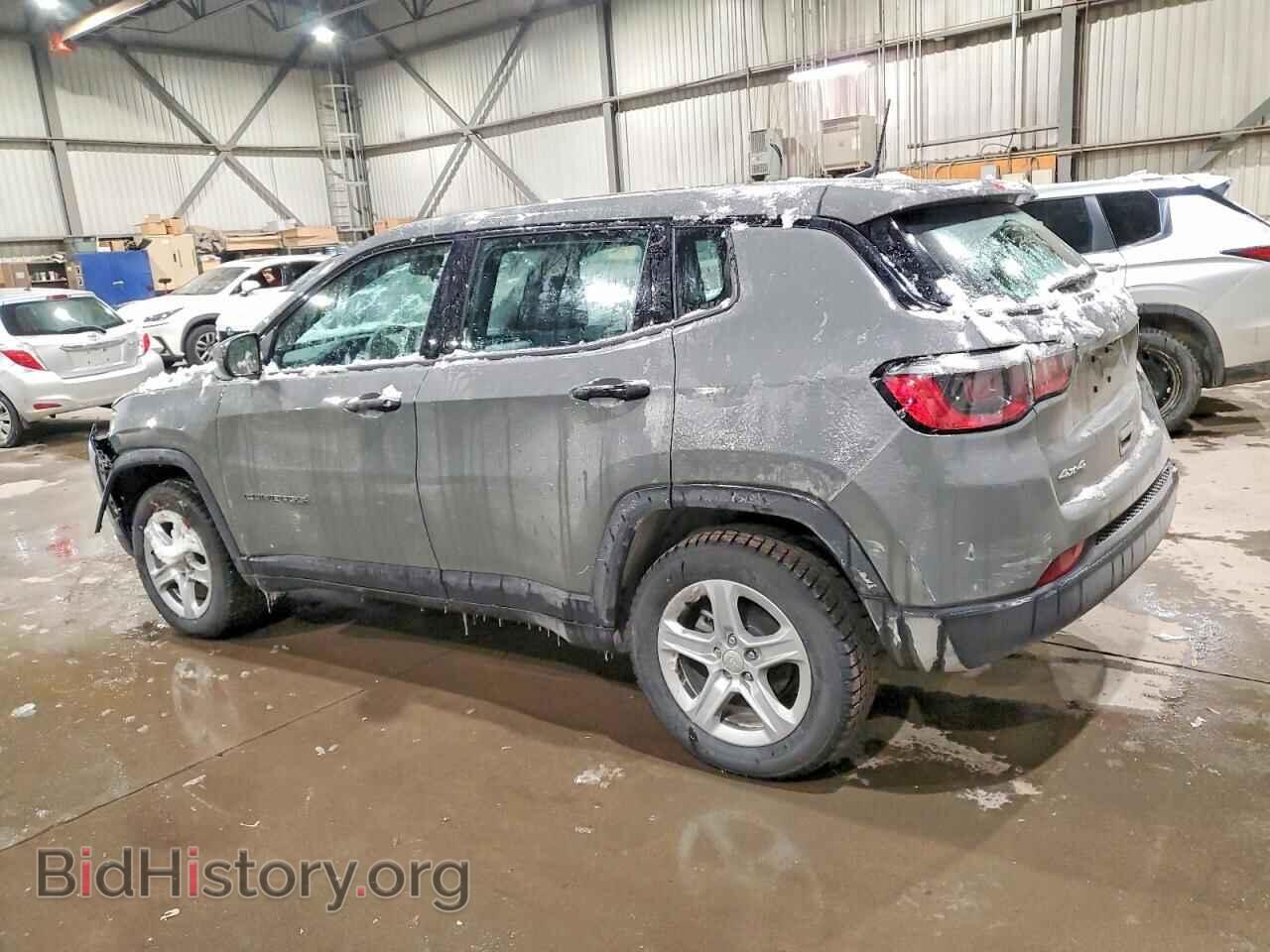 2024 JEEP COMPASS - VIN: 3C4NJDAN2RT585572 - Фото 2