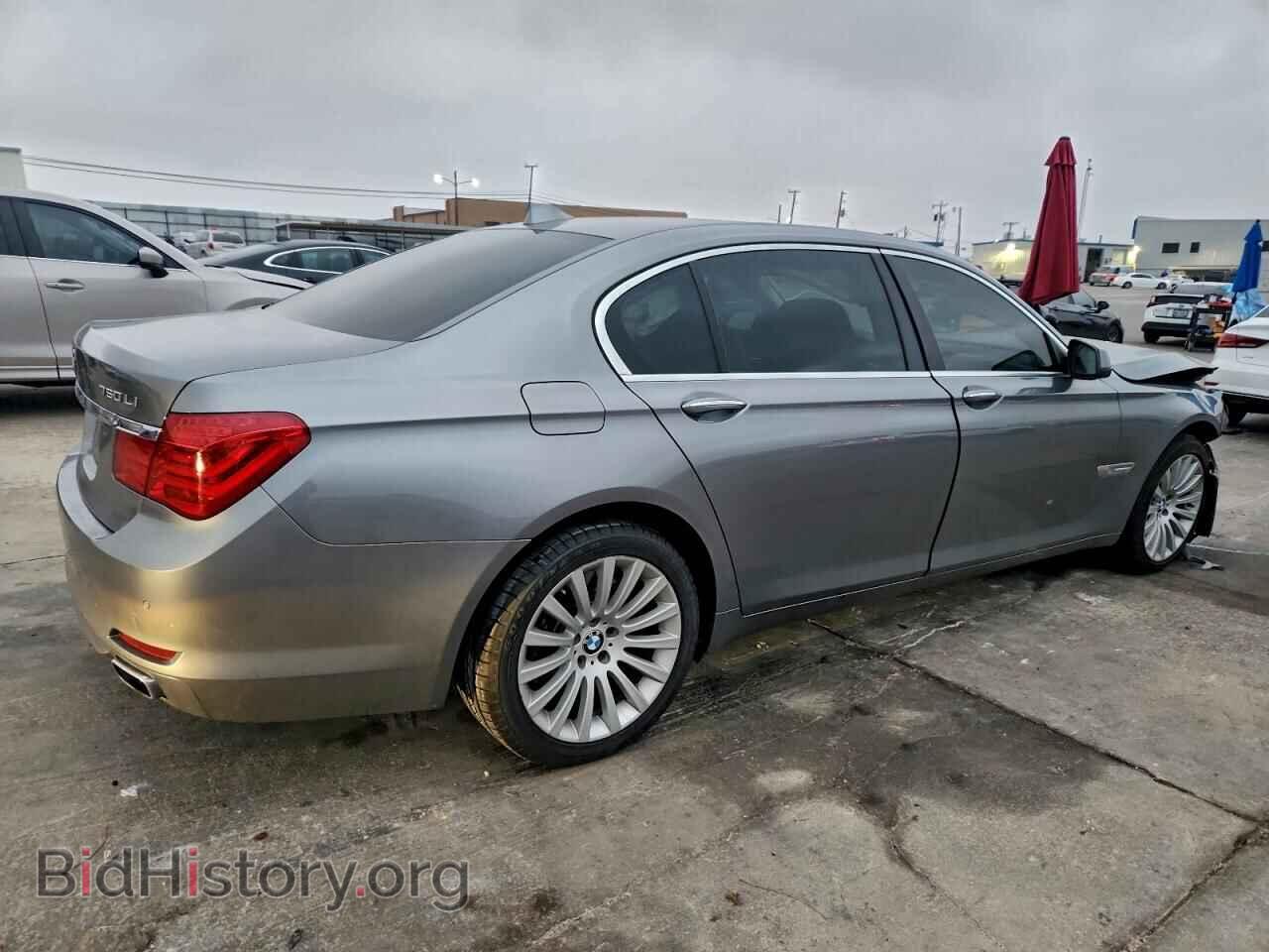 2012 BMW 7 SERIES - VIN: WBAKB8C59CDX20657 - Photo 3