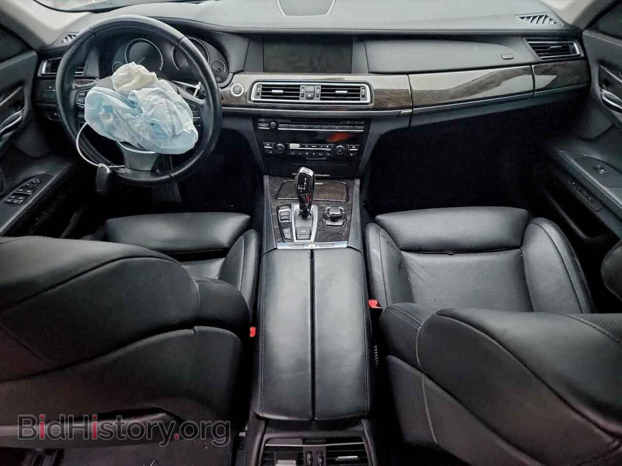 2012 BMW 7 SERIES - VIN: WBAKB8C59CDX20657 - Photo 8