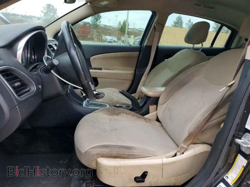 2012 Chrysler 200 (VIN 1C3CCBBB7CN302816) — фото 7 из 12