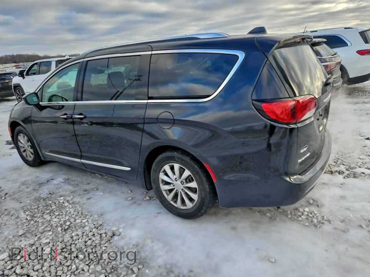 2018 CHRYSLER PACIFICA - VIN: 2C4RC1EG5JR228495 - Фото 2