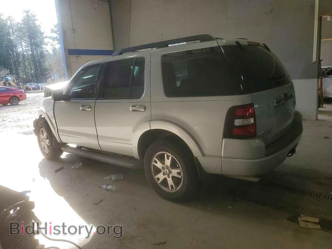 2010 FORD EXPLORER - VIN: 1FMEU6DE0AUA22542 - Фото 2