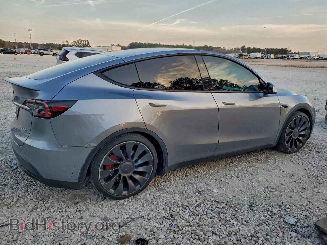 2024 TESLA MODEL Y - VIN: 7SAYGDEFXRA310867 - Фото 3