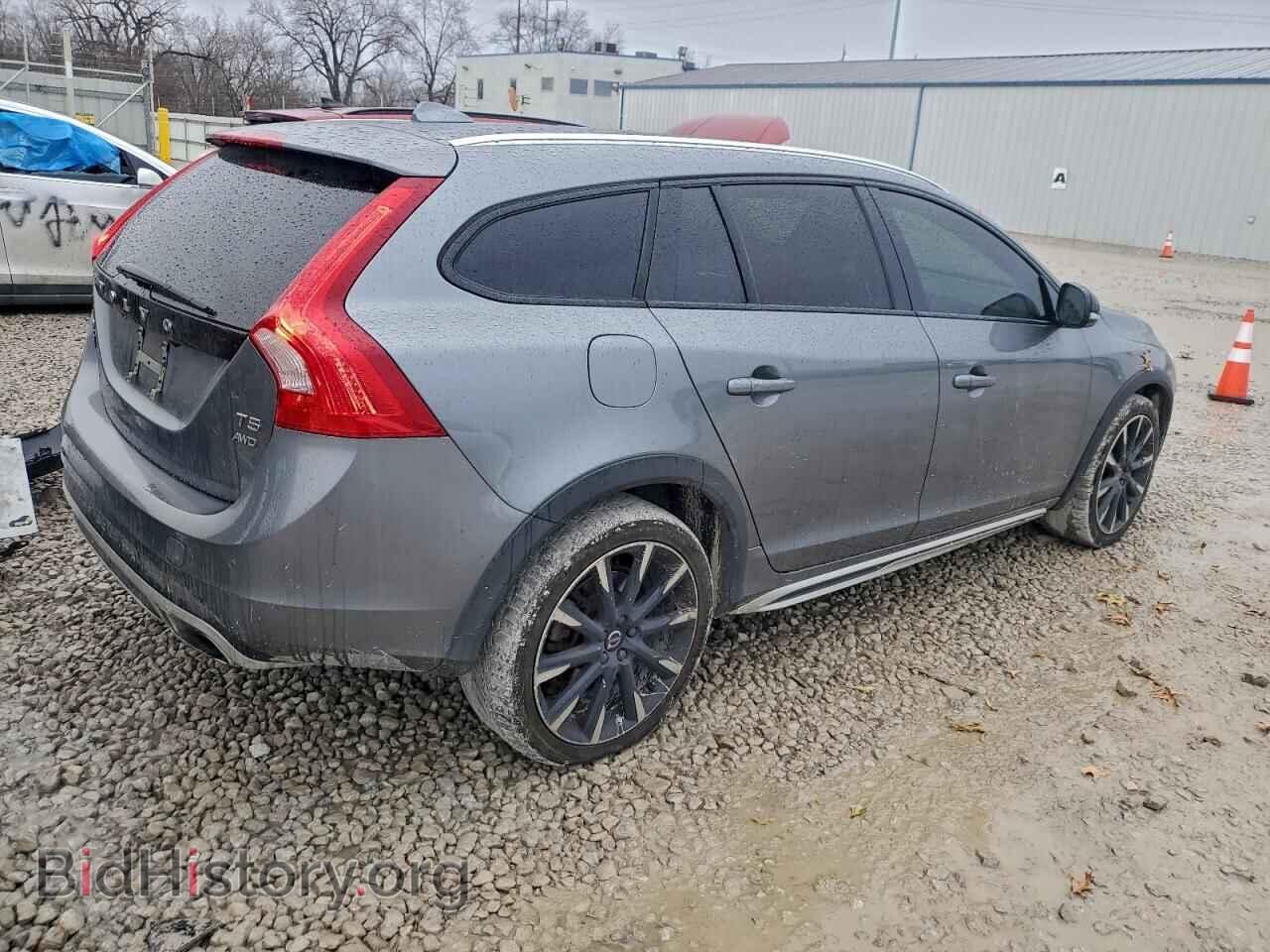 2017 VOLVO V60 - VIN: YV440MWM2H1031806 - Фото 3