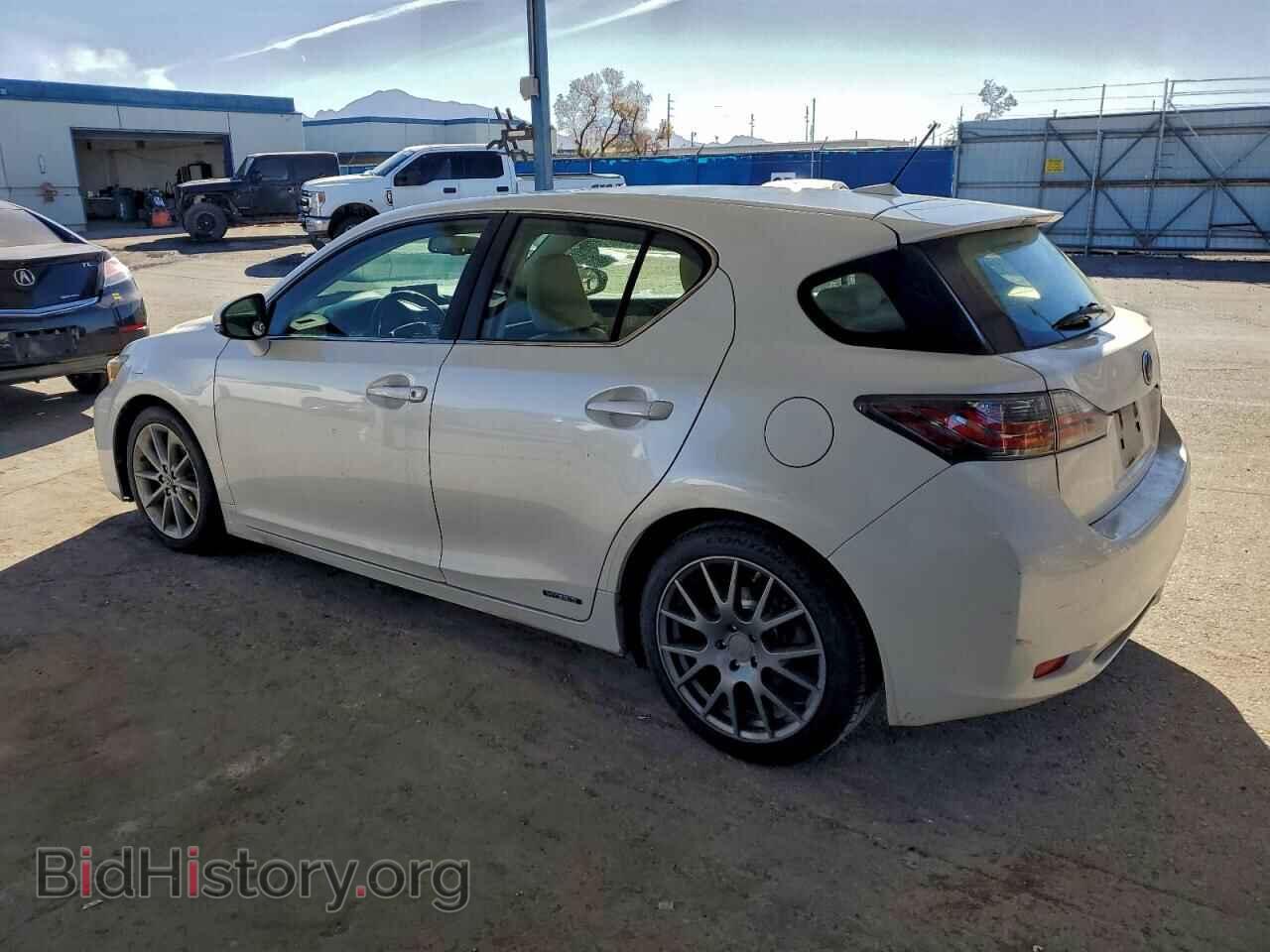 2012 LEXUS CT 200 - VIN: JTHKD5BH0C2103889 - Фото 2