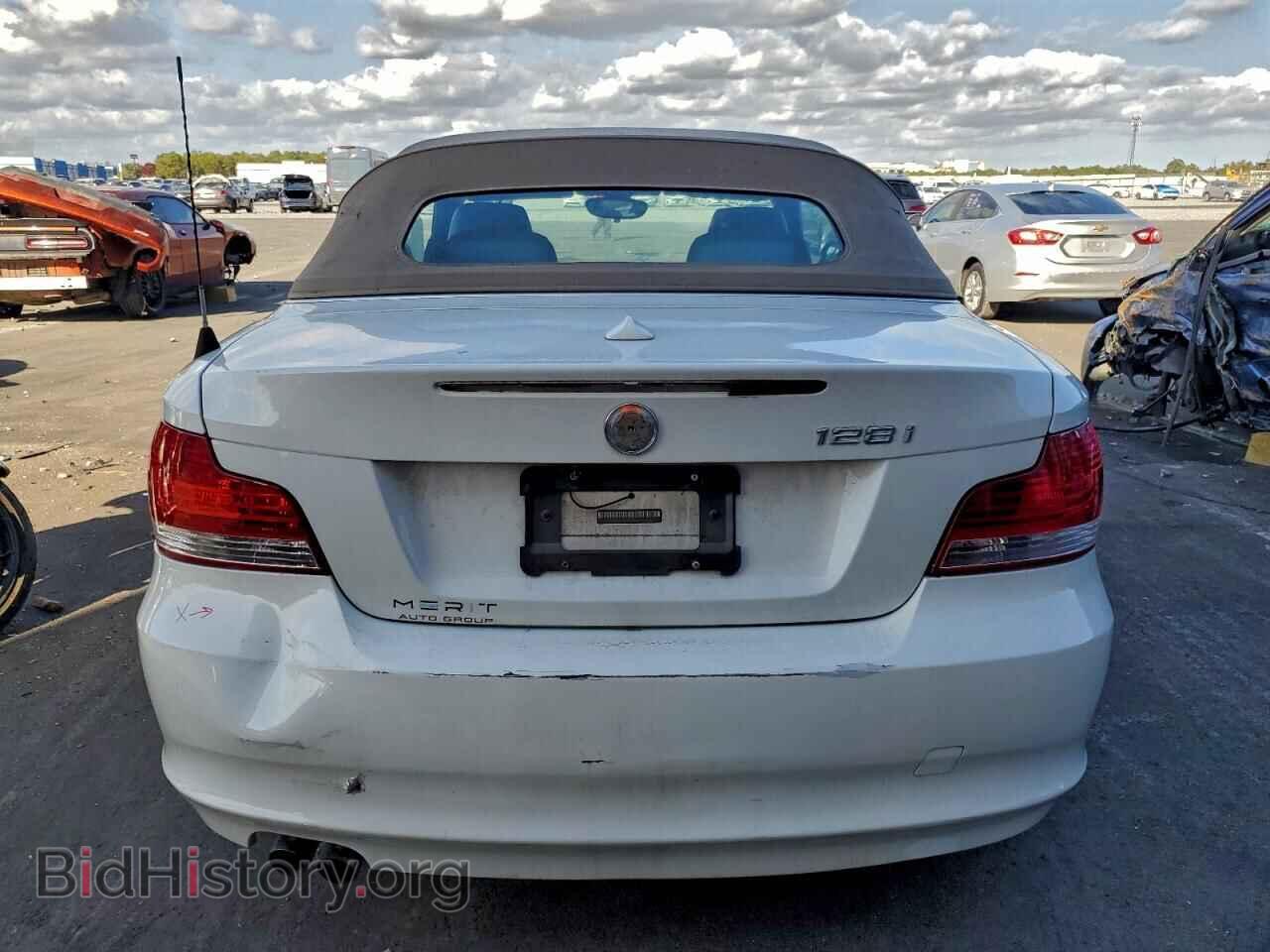 2011 BMW 1 SERIES - VIN: WBAUL7C53BVM80398 - Фото 6