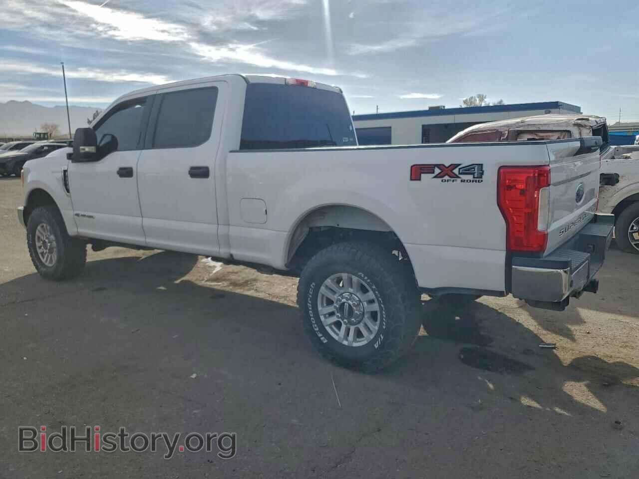 2017 FORD F250 - VIN: 1FT7W2BTXHEF39191 - Фото 2