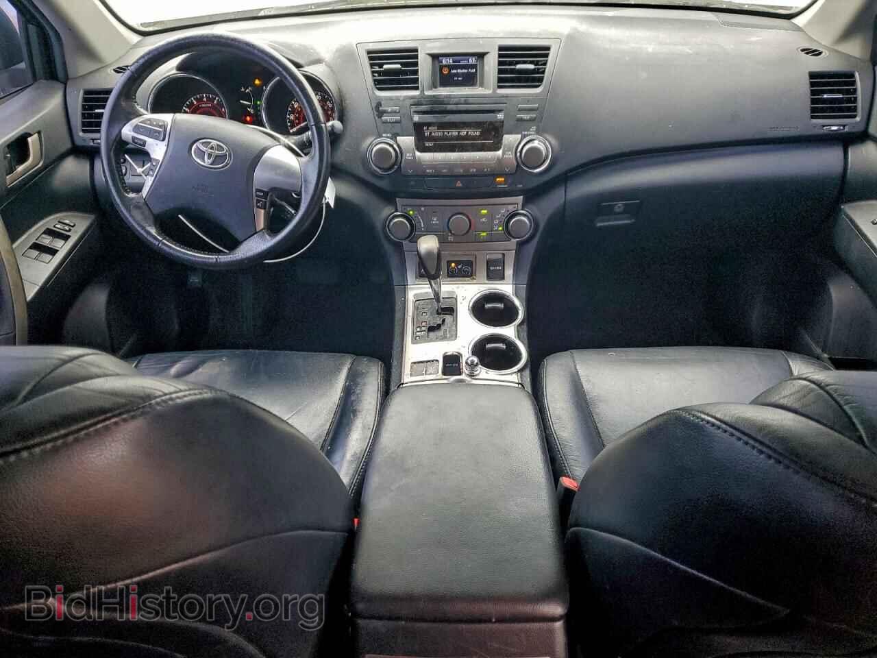 2011 TOYOTA HIGHLANDER - VIN: 5TDZK3EH2BS049640 - Фото 8