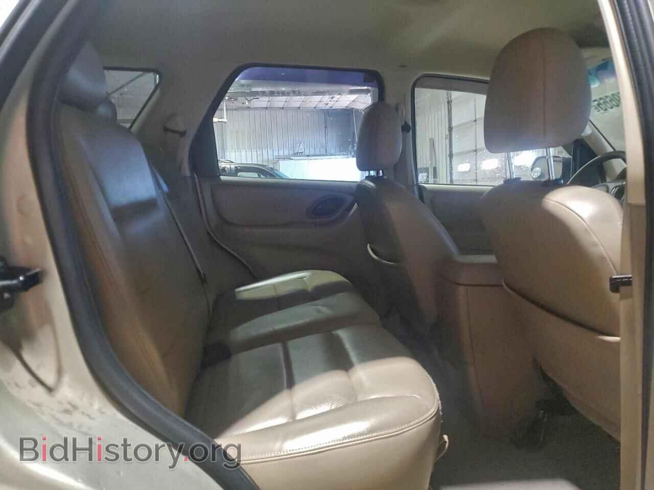 2005 FORD ESCAPE - VIN: 1FMCU04115KC04754 - Фото 11