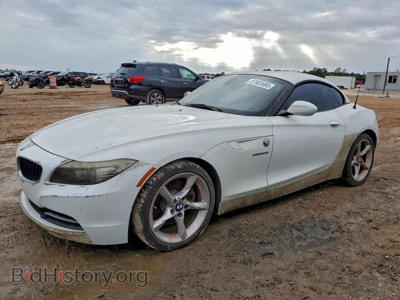 Фотография WBALM5C53BE378760 - BMW Z4 2011