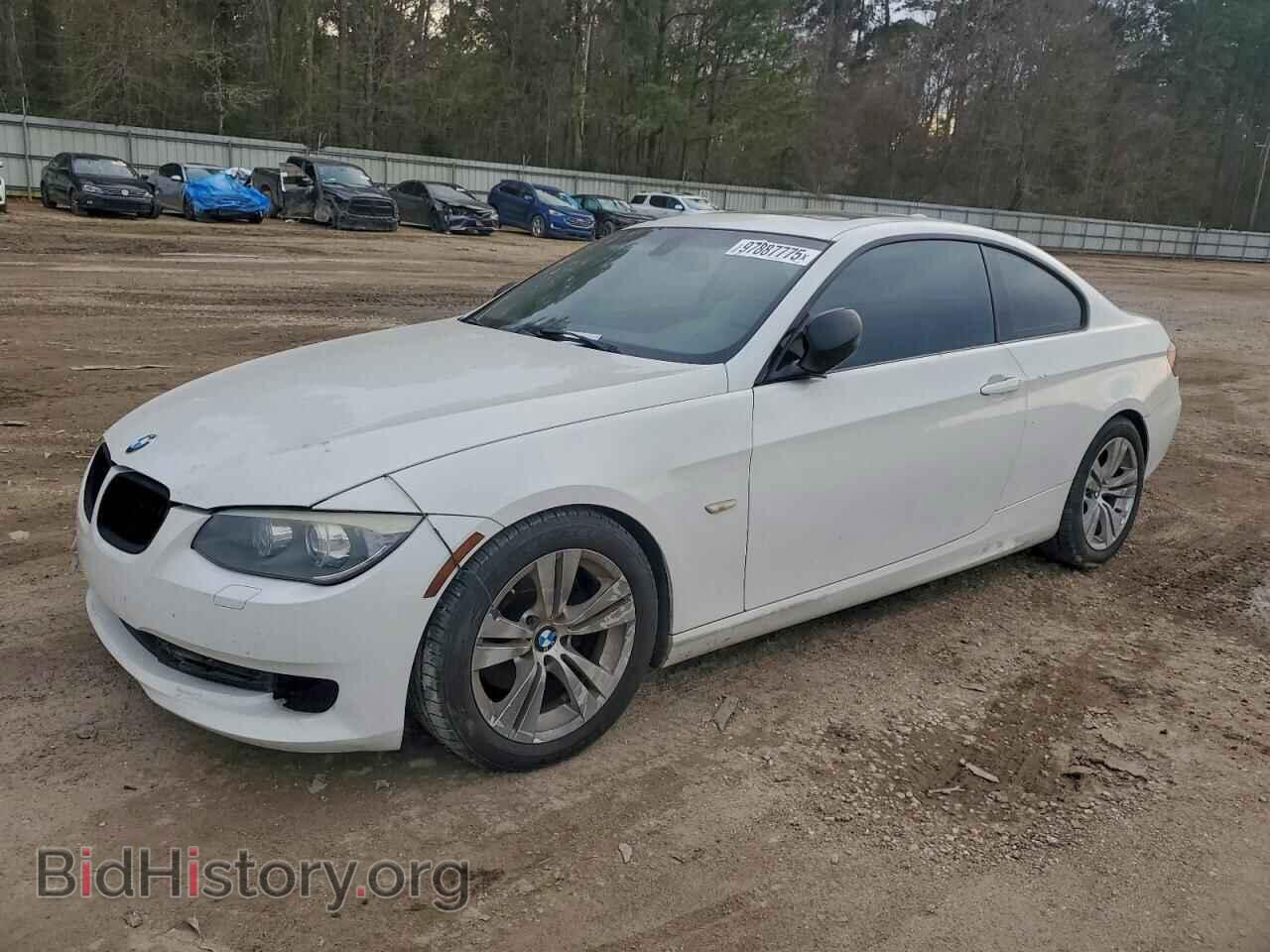 Photo WBAKE3C56BE558229 - BMW 3 SERIES 2011