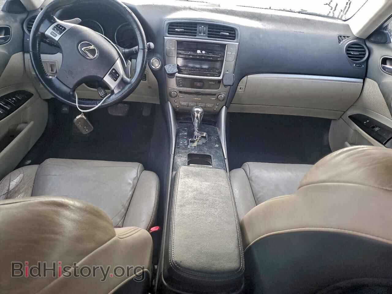 2011 LEXUS IS - VIN: JTHBF5C2XB5140708 - Photo 8