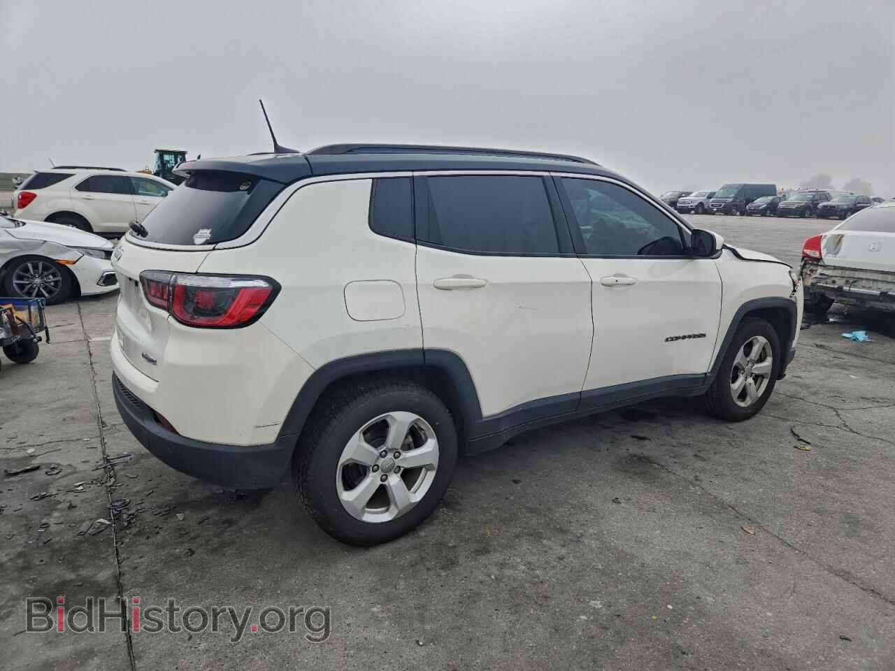 2018 JEEP COMPASS - VIN: 3C4NJCBB9JT374582 - Фото 3