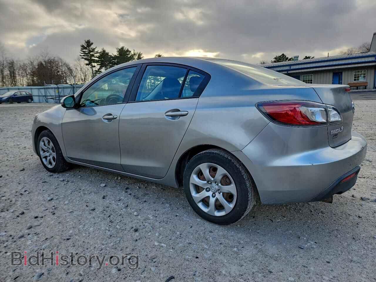 2011 MAZDA 3 - VIN: JM1BL1UF0B1464147 - Фото 2