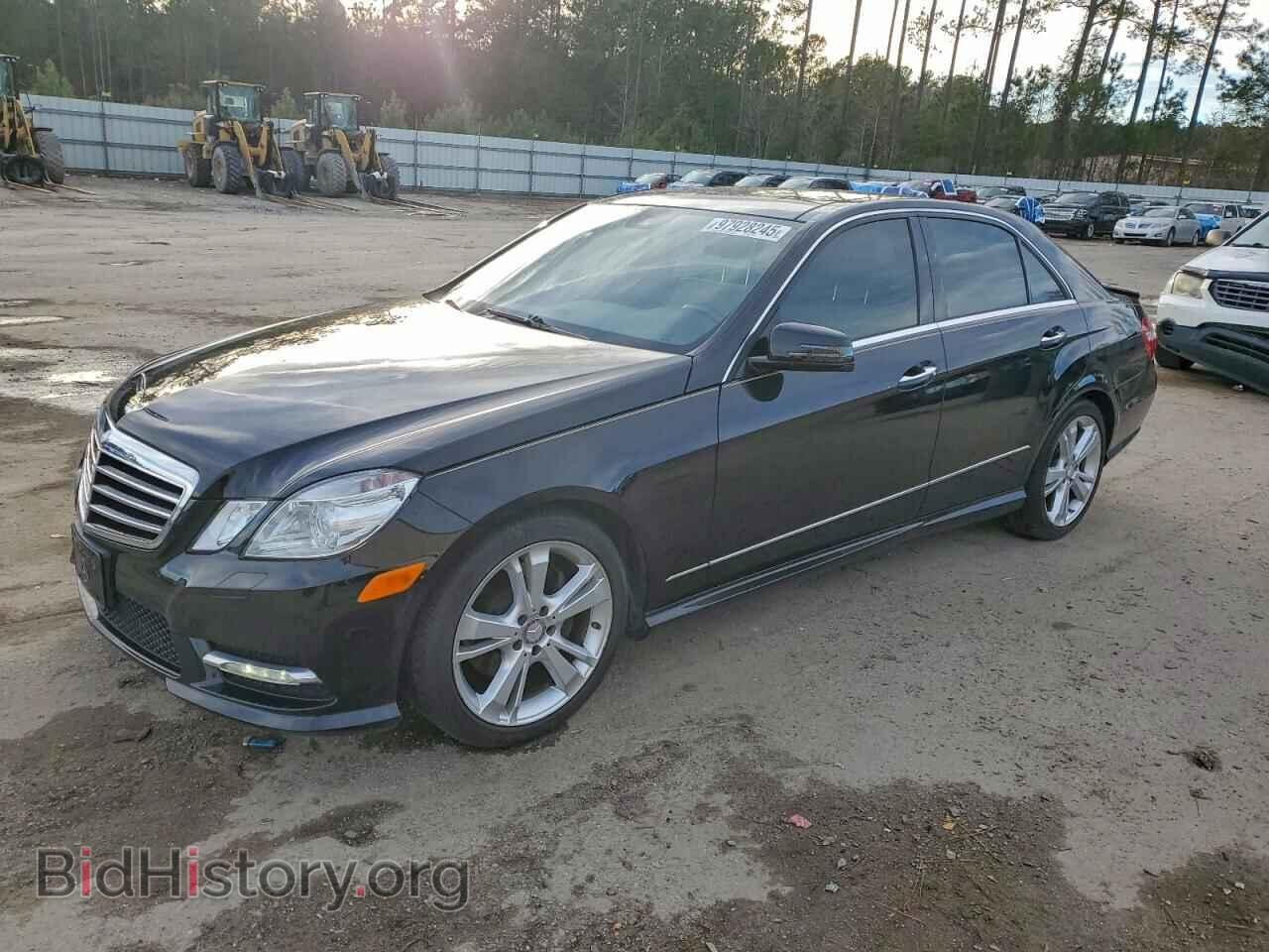 Photo WDDHF8JB6DA747396 - MERCEDES-BENZ E-CLASS 2013
